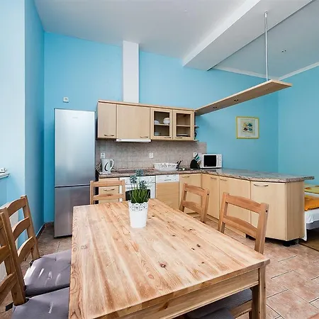 Hotel Krasova Prague