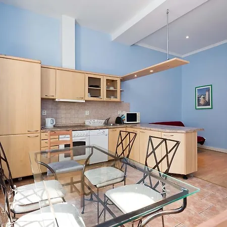 Hotel Krasova 3*