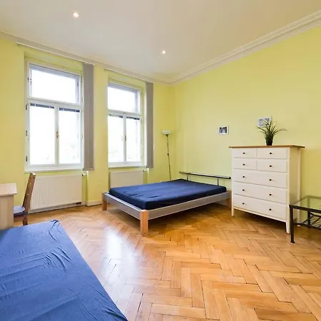 Hotel Krasova 3*